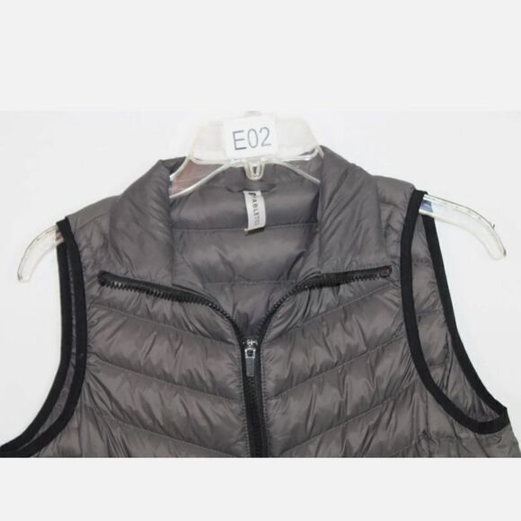 FABLETICS GRAY PACKABLE WOMENS SIZE M VEST 394975-47 - Picture 3 of 8
